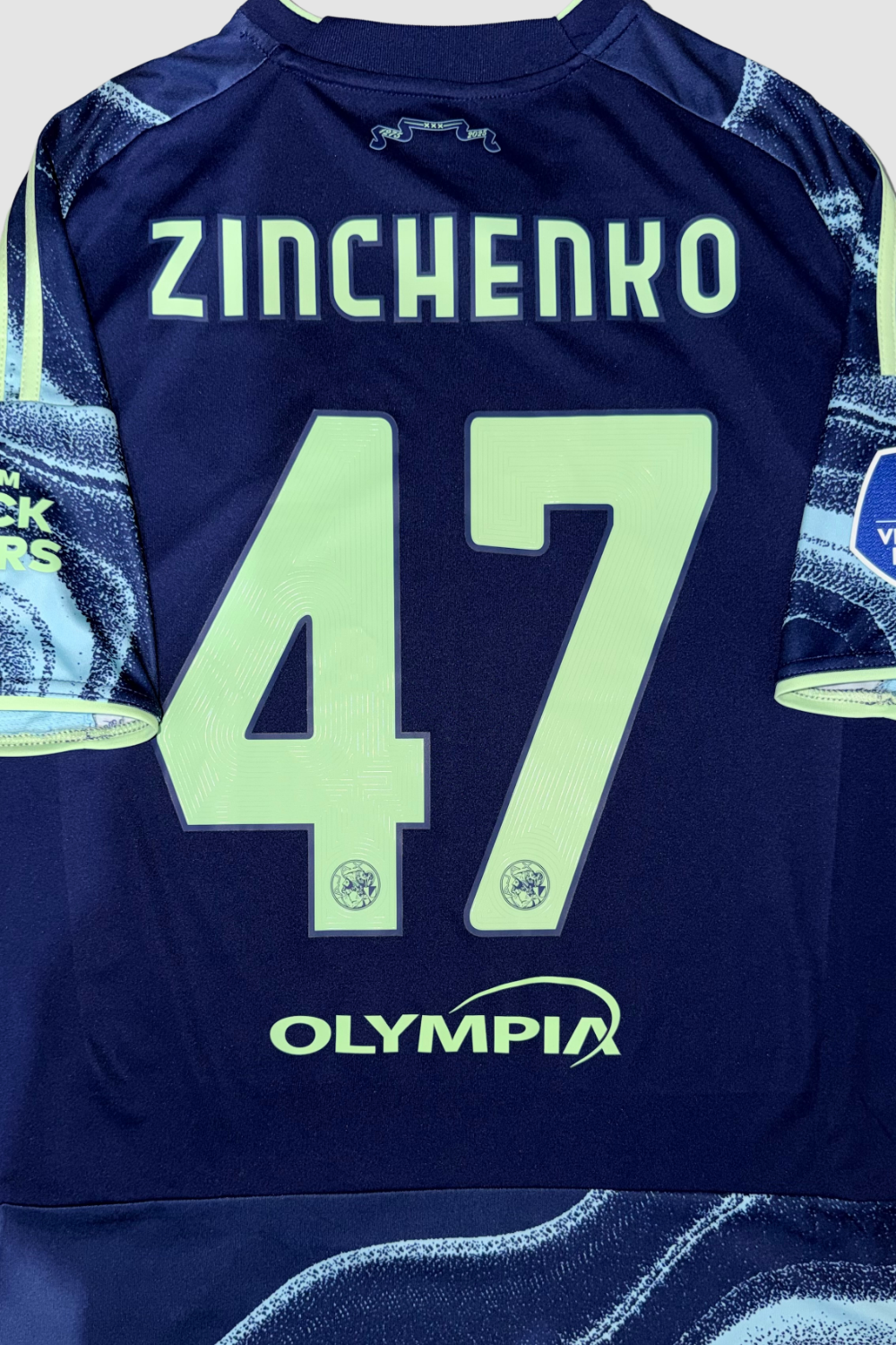 Ajax 2025-2026 Oleksandr Zinchenko